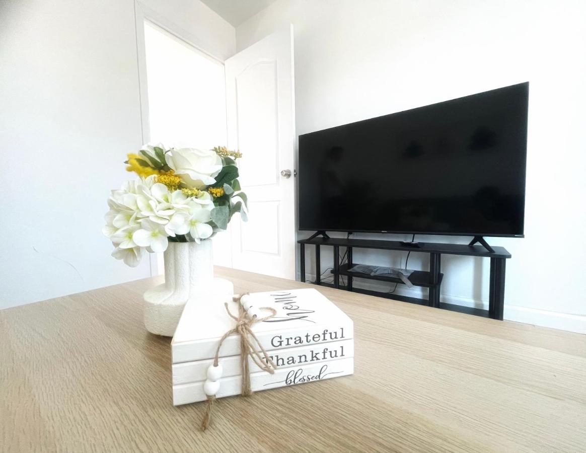Brand New!!!with Balcony, Free Parking, 3 Minutes To Subway Appartement New York